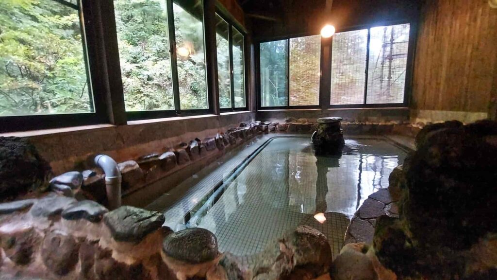 神風館の温泉風景